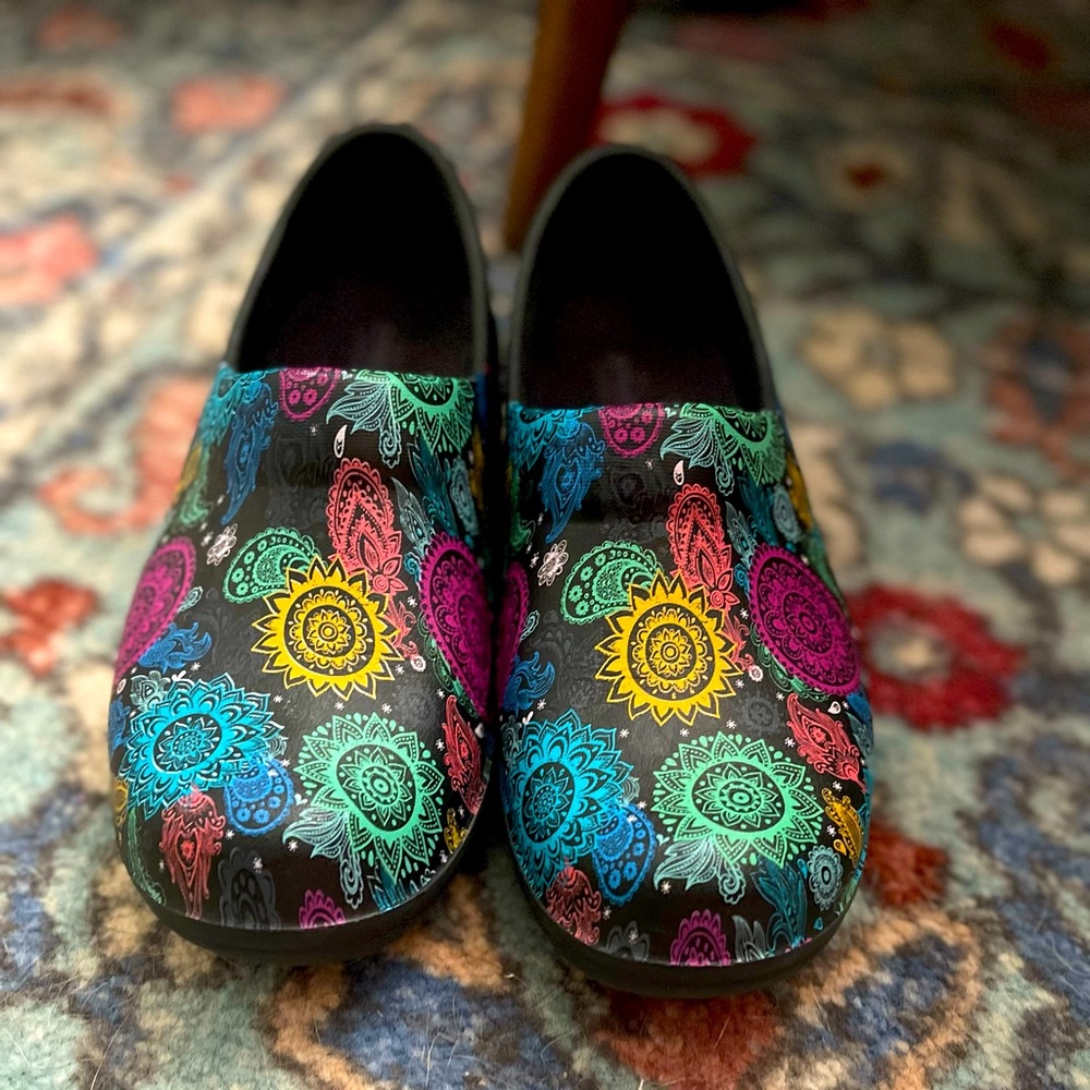 Women’s Colorful Crocs Clogs